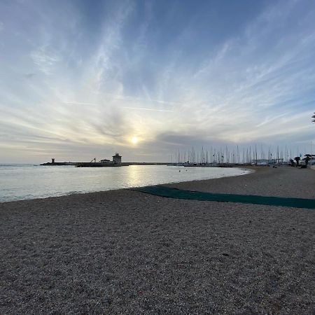 Dimora Novella Lägenhet Lido di Ostia Exteriör bild