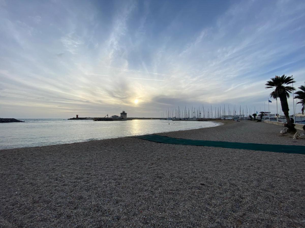 Dimora Novella Lägenhet Lido di Ostia Exteriör bild
